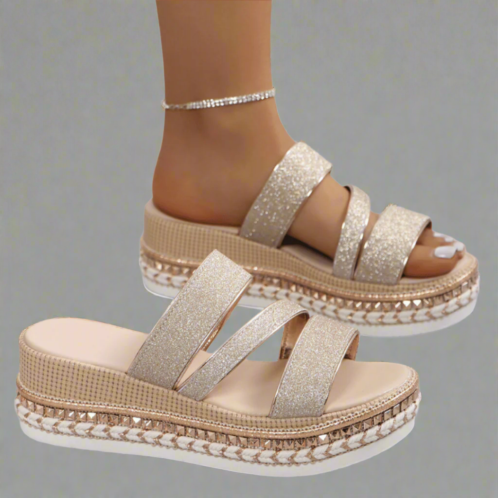 Helga | Patogios Wedge Sandalijos iš Premium Medžiagų