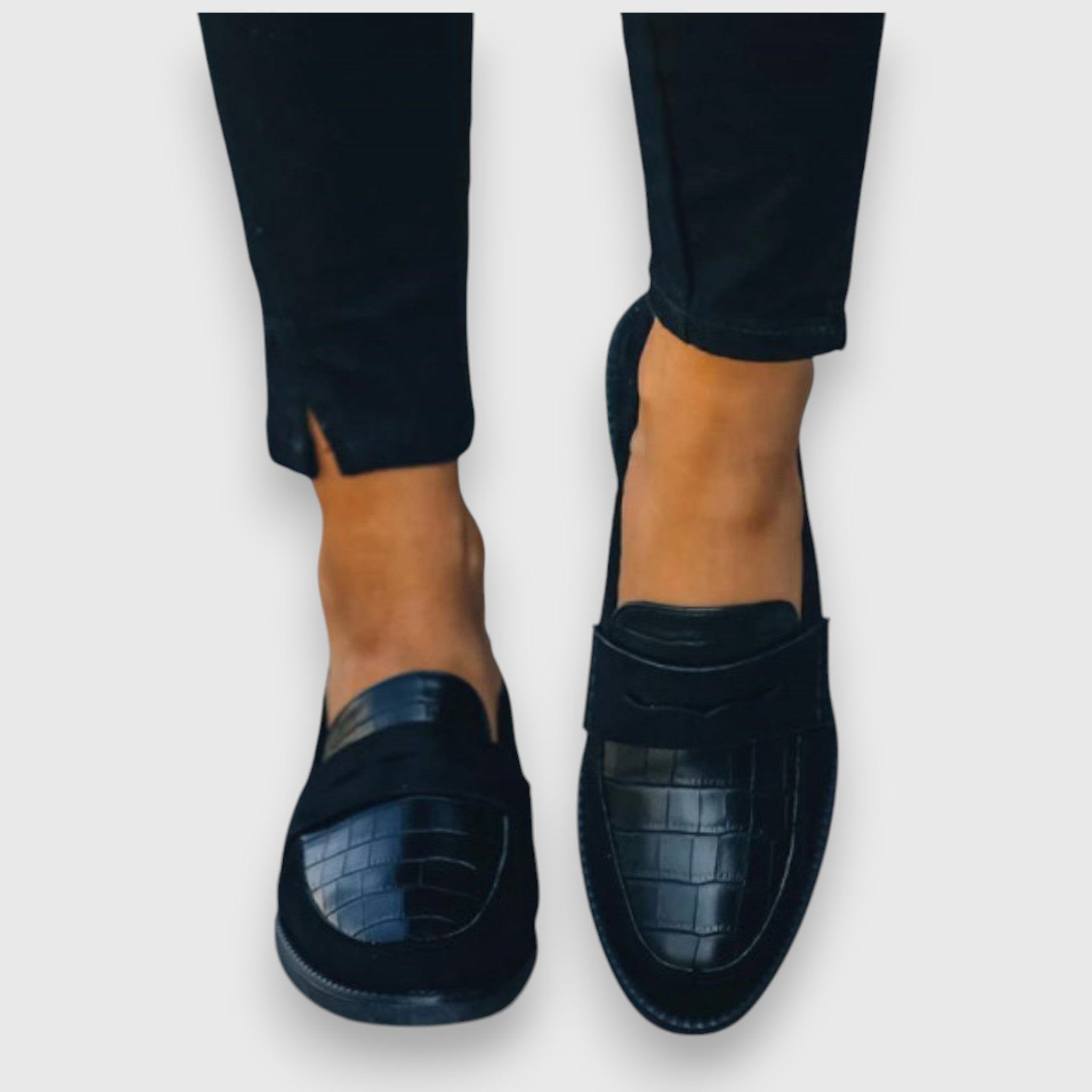 Liny | Patogūs Mocasines